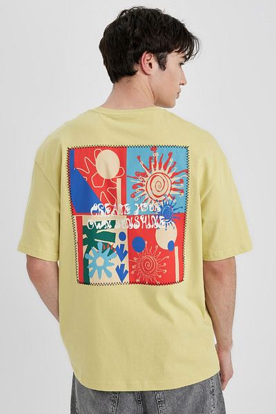 DeFacto Comfort Regular Fit Άνετη εφαρμογή με λαιμόκοψη πίσω με στάμπα κοντομάνικο μπλουζάκι B8491ax24sm