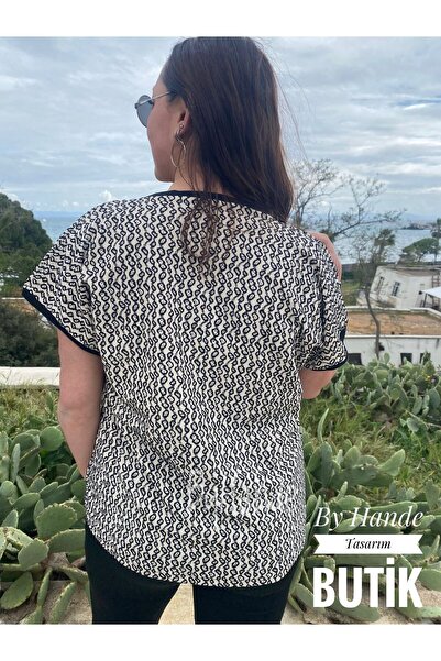 BY HANDE TASARIM Γυναικεία μπλούζα με δαντέλα σε μπεζ χρώμα