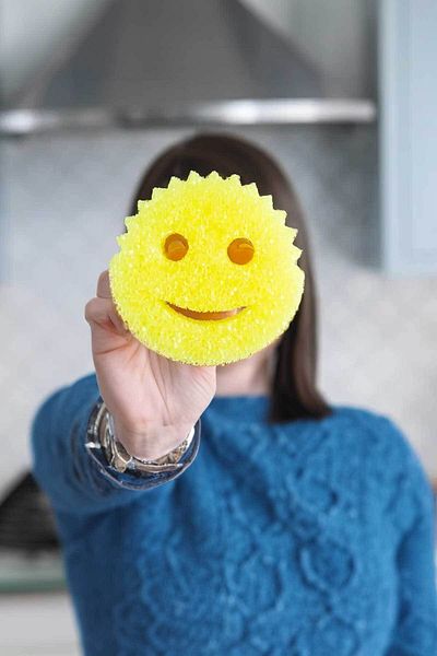 Decomia Home Pack of 2 Magic Extra Strong Smiling Face Dish Sponges with Different Stains in Hot & Cold Water