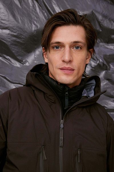 H&M Regular Fit Lightweight shell jacket in StormMove™
