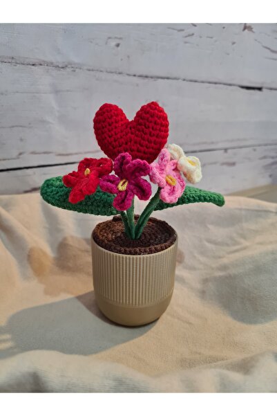 On marifet yün ve hobi dünyası Amigurumi örgü saksılı çiçek hediyelik