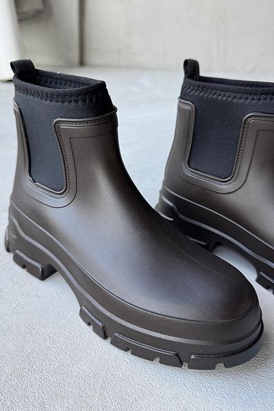 Cappmoda AYK-1012 Bitter Brown Scuba Fabric Rubber Λεπτομερείς αδιάβροχες μπότες βροχής με ψηλή σόλα