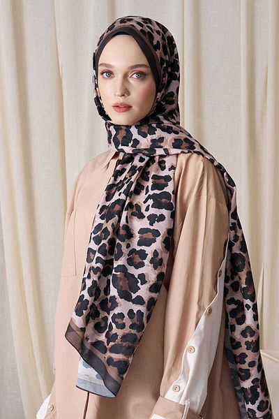 Madame Polo Büşra Sarıcalar Historical Leopard Pattern - Μπεζ