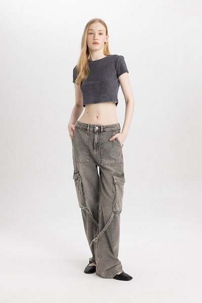 DeFacto Cool Fitted Washed Faded Effect Basic Short Sleeve T-Shirt B9295Ax24Sm