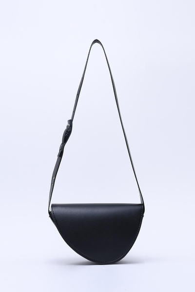 SHAKA Черна чанта за рамо Shk154 от изкуствена кожа с асиметрично щракане и п...