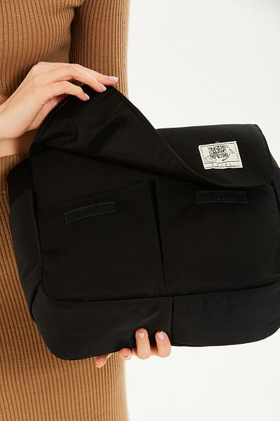 SHAKA Black U54 Postman Model 5 Compartments Adjustable Strap Daily Unisex Arm and Shoulder Bag L:26 E:30 G