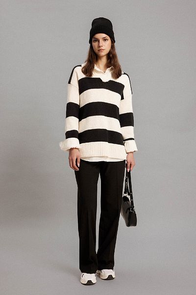 DeFacto Gestreifte Strickpullover-Tunika mit normaler Passform und Polokragen B8370ax24sp