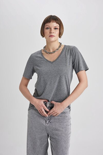 DeFacto Tričko Regular Fit s krátkým rukávem a výstřihem do V K5057Az24Sp