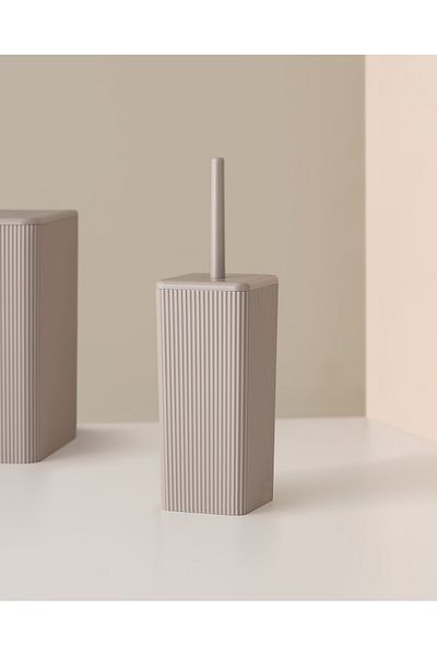 Madame Coco Kelly Toilet Brush - Light Brown Model