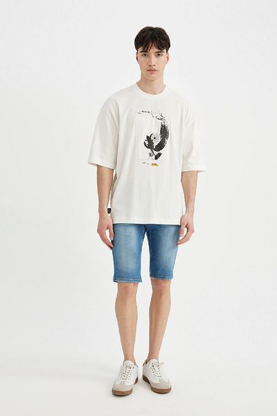 DeFacto Locker geschnittenes, bedrucktes T-Shirt mit Rundhalsausschnitt und kurzen Ärmeln C1869AX24SM
