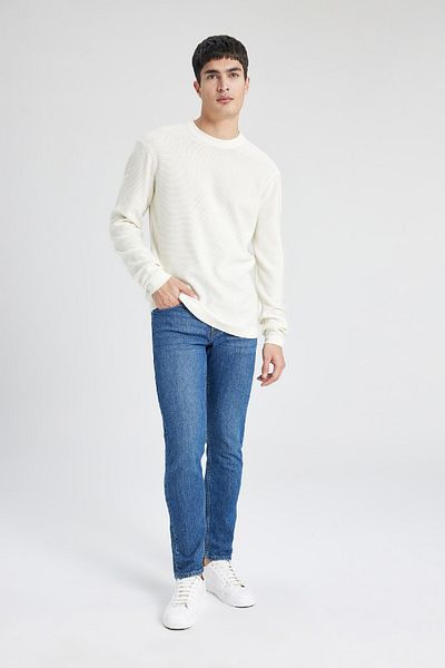 DeFacto Standard Fit Normal Cut Crew Neck Basic Plain Knitwear Sweater B9731Ax24Au