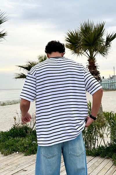 Flaw Wear Royal Club Embroidered Striped T-Shirt