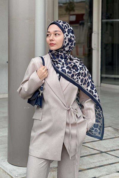 Madame Polo Σάλι Ahsen Alemdar Historical Leopard Pattern - Navy Blue