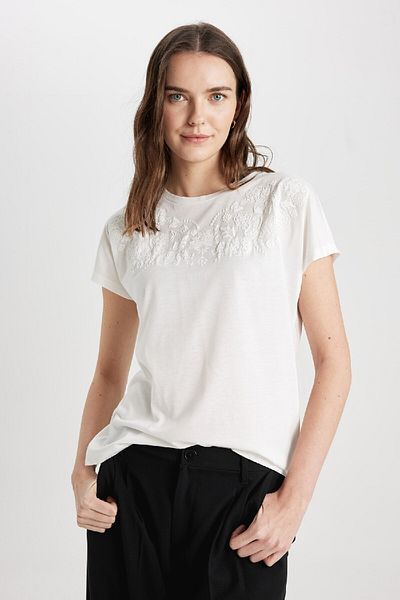 DeFacto Tričko s krátkým rukávem s potiskem Crew Neck C2386ax24sp