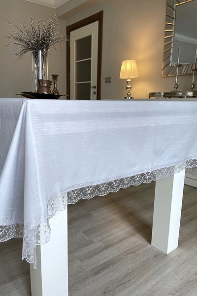 Zeria Home Corner Pearl Detail Lace Table Cover