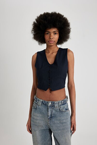 DeFacto Regular Fit Crop Basic Plain Button Blazer Weste Z8526az24sp