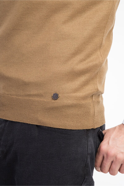 Kiğılı Вълнен пуловер с обло деколте