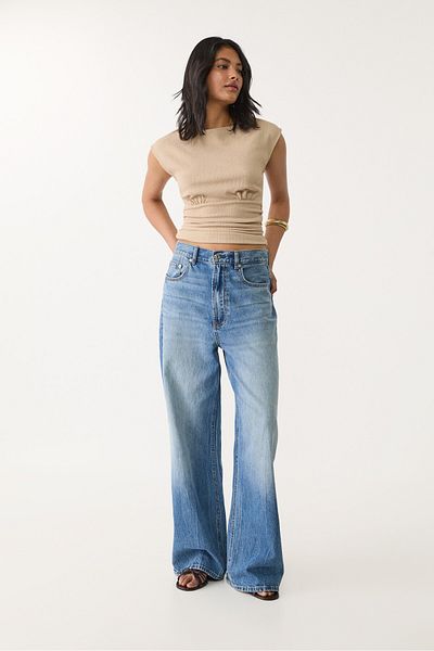 Stradivarius Creased T-shirt with cap sleeves