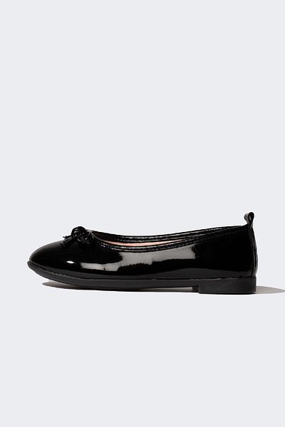 DeFacto Girl's April 23 Children's Day Flat Sole Faux Leather Black Patent Leather Ballerina Shoes Z8325A6Ns