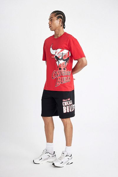 DeFacto DeFactoFit - NBA Chicago Bulls Shorts mit kurzem Bein C4462AX24HS, Standard-Passform