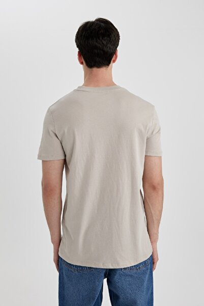 DeFacto Slim Fit Dar Kesim Bisiklet Yaka Baskılı Kısa Kollu Tişört C2814AX24SM