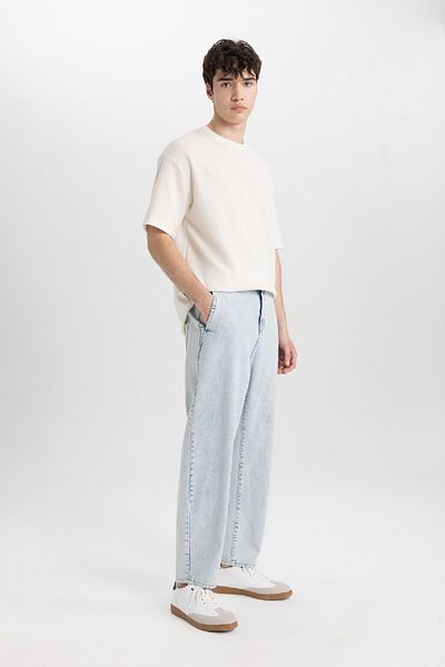 DeFacto Pantaloni de jeans cu talie normală, cu potrivire relaxată, cu potrivire confortabilă, cu picioare înguste B8321ax24sm