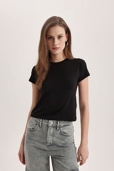 DeFacto Slim Fit Slim Fit Crew Neck Short Sleeve T-Shirt C3865Ax24Sp