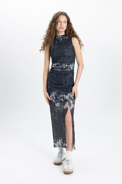 DeFacto Állványgallér és hasított Bodycon maxi ruha - ujjatlan, tüll részlet C3063ax24sp