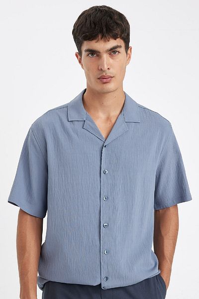 DeFacto Relax Fit Crinkle Kurzarmshirt C4127ax24au