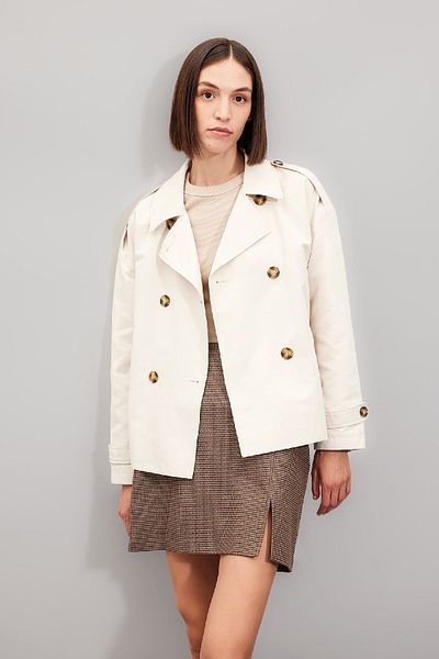 DeFacto Wasserabweisender kurzer saisonaler Trenchcoat mit zweireihigem Revers, geknöpften Taschen und Epauletten mit Gürtel B9705ax24au