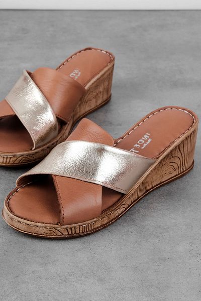Lal Shoes & Bags Дамски чехли Parrt от естествена кожа с кръстосани детайли на токчета - кафяви