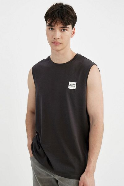 DeFacto Bedrucktes Athlete-Shirt mit Rundhalsausschnitt – Normale Passform C5044AX24HS
