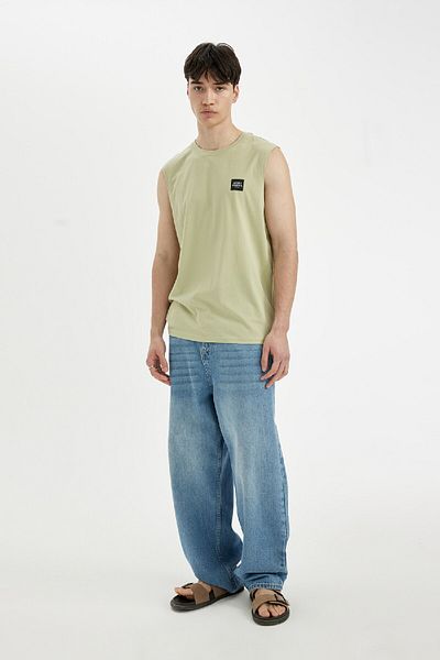 DeFacto Bedrucktes Athlete-Shirt mit Rundhalsausschnitt – Normale Passform C5044AX24HS
