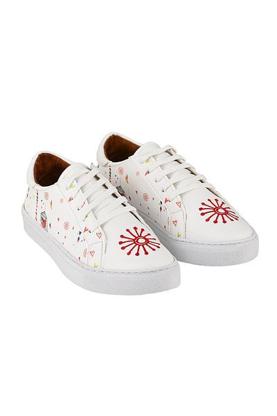 NOOSY Embroidered Printed Women's Sneaker