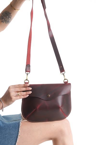 DaphneSandals Genuine Leather Red Women's Bag - 45890 / 24X18X5 cm