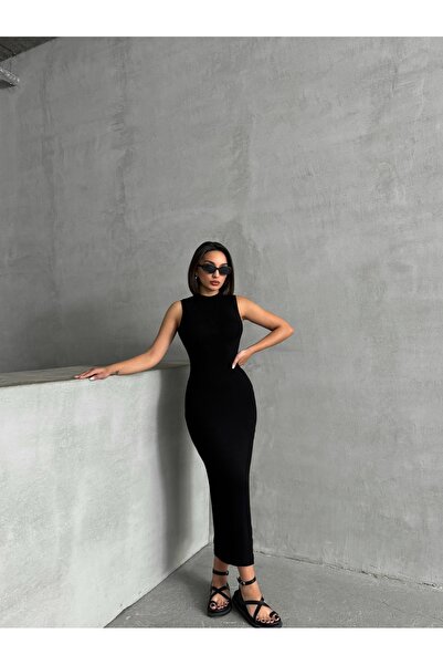 BEJNA Dámské černé šaty bez rukávů s detailním rozparkem a měkkým dotykem