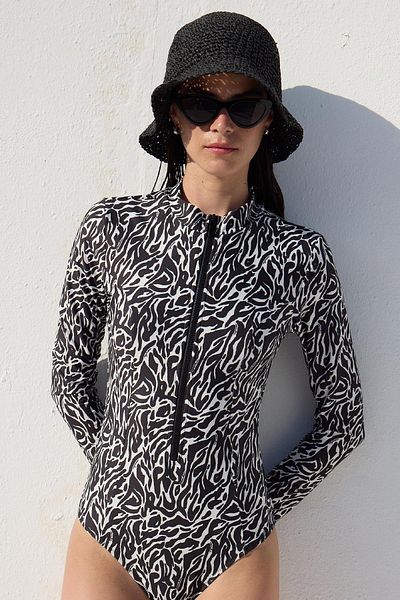 Paragon Women's Long Sleeve Zebra Stripes Swimmer Surfing Swimwear (Without Cap)