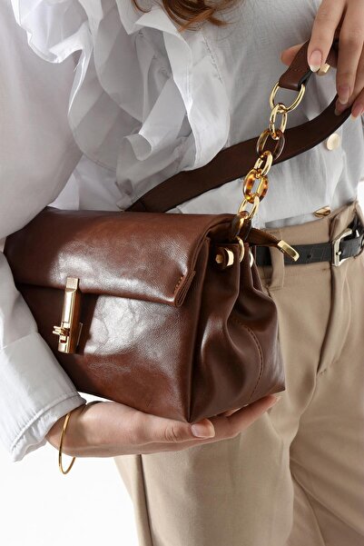 Getcho Asdem Women's Tan Shoulder and Crossbody Bag – Elegant Design, Large Volume and Secure Zipper Closure