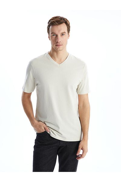 LC Waikiki Ανδρικό T-Shirt Standard Mold 100% βαμβακερό χτενισμένο ύφασμα με λαιμόκοψη V