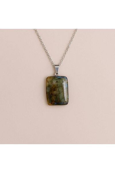Taş Sandığı Rectangular Cut Labradorite Stone Pendant – with Steel Chain