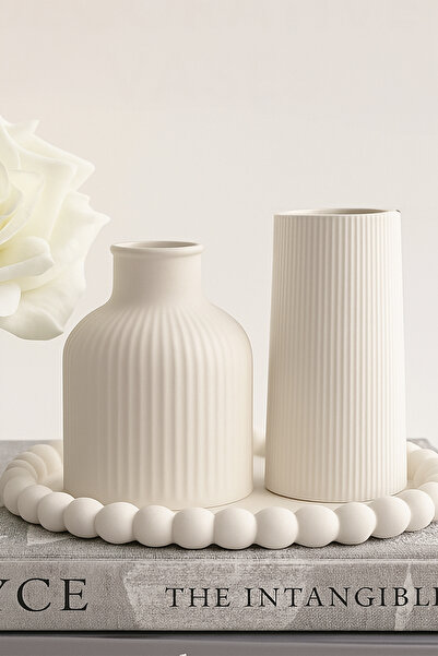 ZURİ DESİGN 2’li Bohem Iskandinav Vazo Ve Boncuk Detaylı Dekoratif Altlık Seti –hediyelik Modern Beyaz