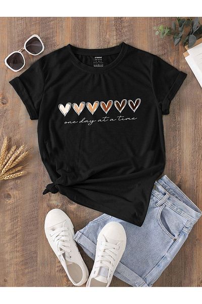 DUBU BUTİK Colorful Heart Single Jersey T-Shirt - Printed Oversize Crew Neck Short Sleeve T-Shirt