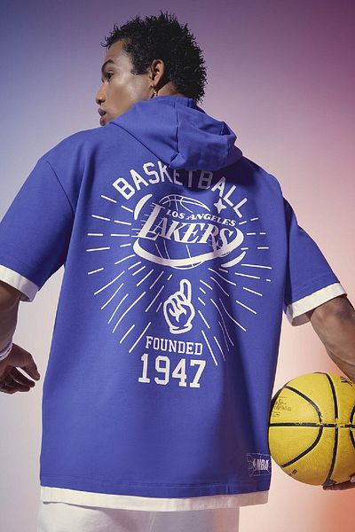 DeFacto Los Angeles Lakers Fitlereni Wide Fit Hooded Tobacco T-Shirt