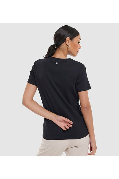 BCBG تي شيرت نسائي مع تطريز شعار في الخلف