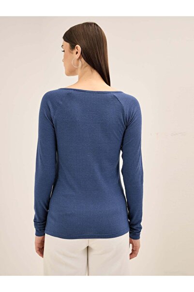 Salt Attire Scoop Neck Stylish Women's Top Elegant Versatile & Comfortable Casual Wear