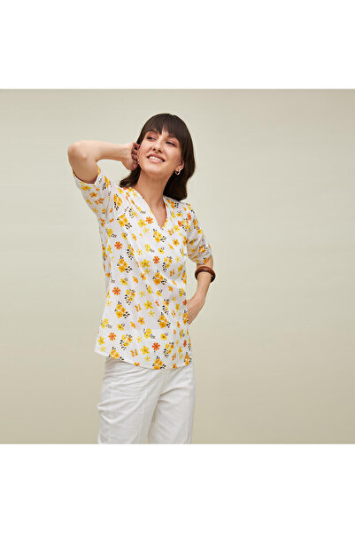 Salt Attire V-Neck Stylish Women's Top Elegant Versatile & Comfortable Casual Wear