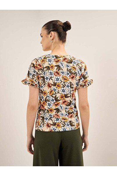 Salt Attire Round Neck Stylish Women's Top Elegant Versatile & Comfortable Casual Wear