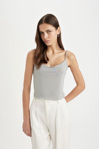 DeFacto Basic Plain Undershirt with Fitted U-Neck Straps C5708Ax24Sp