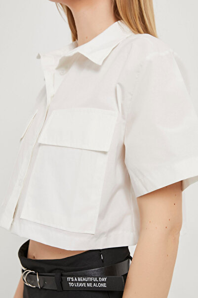 Arma Life Women's Double Pocket Short Sleeve Summer White Crop Shirt