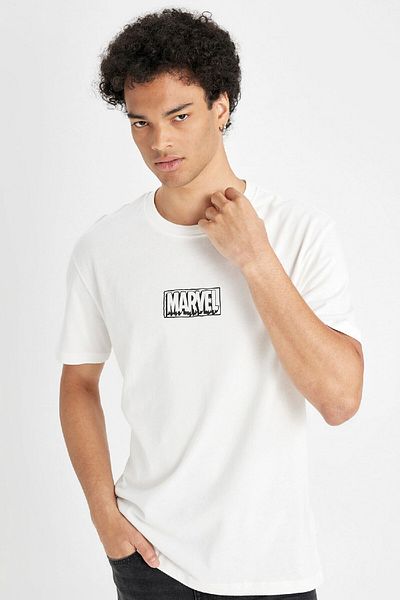 DeFacto تي شيرت قطن 100% بشعار Marvel فقط بقصة عادية وياقة دائرية ومطبوع بأكمام قصيرة C6516ax24au
